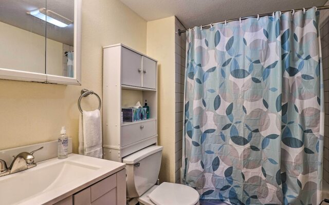 All-season Grand Haven Getaway With Deck!