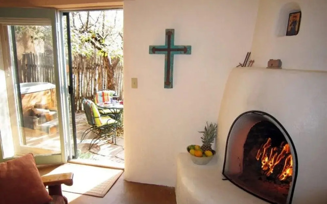 Cottonwood Inn Bed & Breakfast