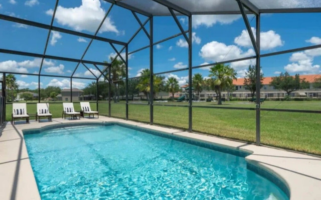 Spacious 4 bed 3 Bath Pool Home