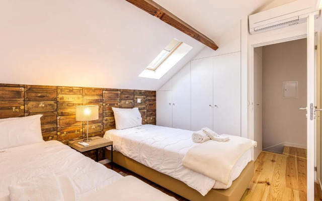 Hopstays Oporto Tiles 2 - City Center Duplex