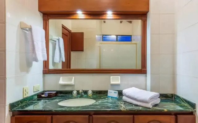 Travelers Apartamentos & Suites Castellón de Juanambú