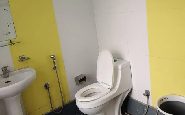 Hotel RTS Plaza Near IGI Airport