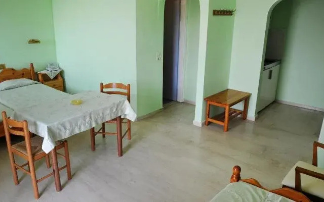 Logan's Beach Hotel