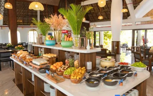 Blue Haven Resort Quy Nhon – Meal – Song Cau