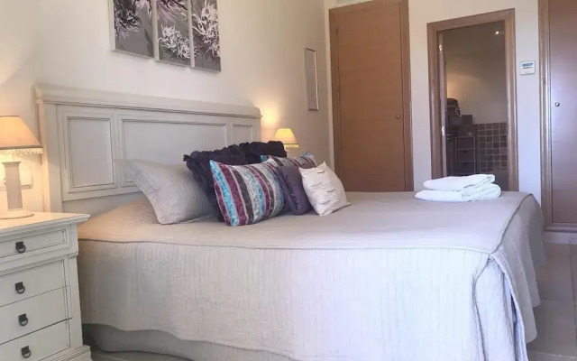 Apartment with Sea Views and Own Garden