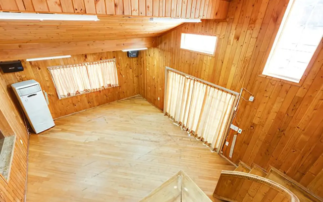 Gapyeong Gold Castle Pension