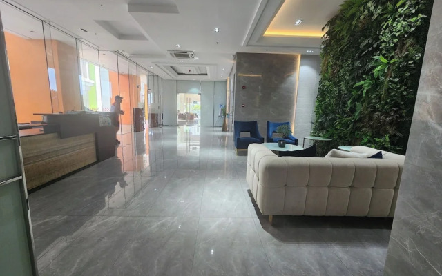 Cozy 1BR Condo in Mandaluyong City With City Skyline View
