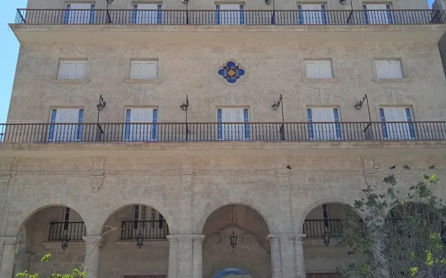 Palacio De Los Corredores