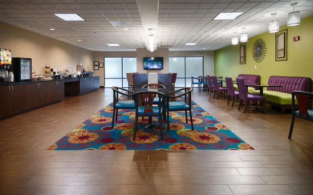 Best Western Plus McDonough Inn & Suites