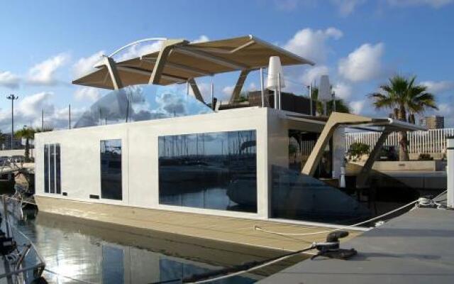 Home Aboard - Casa Flotante