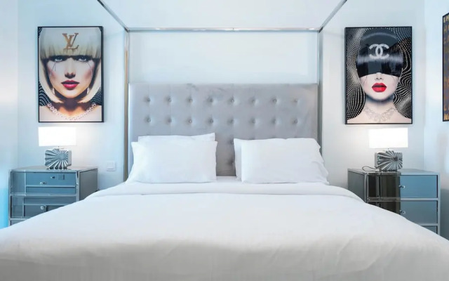 Rooftop pool-2BR Apartment Near Downtown