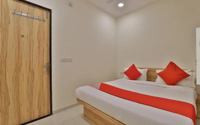 Hotel Radhanand by OYO Rooms