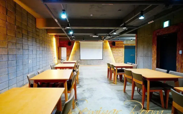 Hwangsil Tourist Hotel