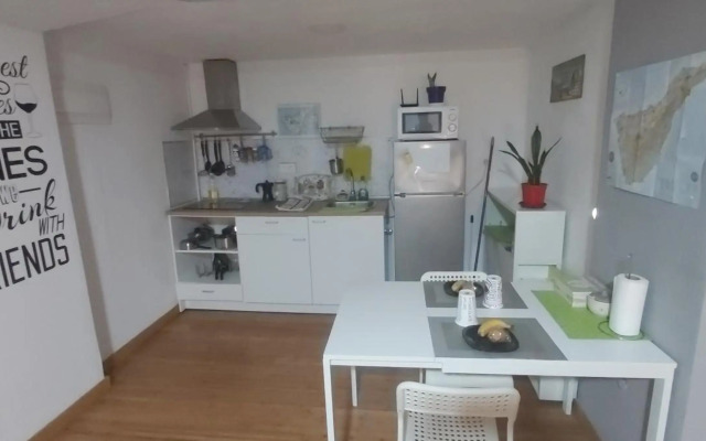 Loft Santa Cruz, Acoran