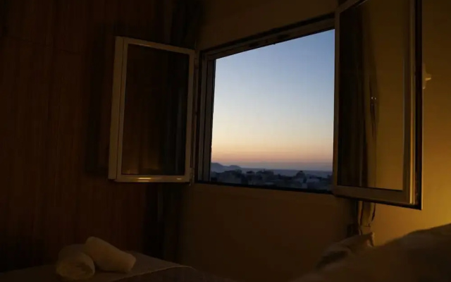 Sunset Luxury Suite