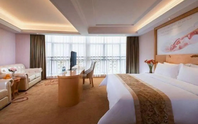 Vienna Hotel Dongguan Song Flower Lake