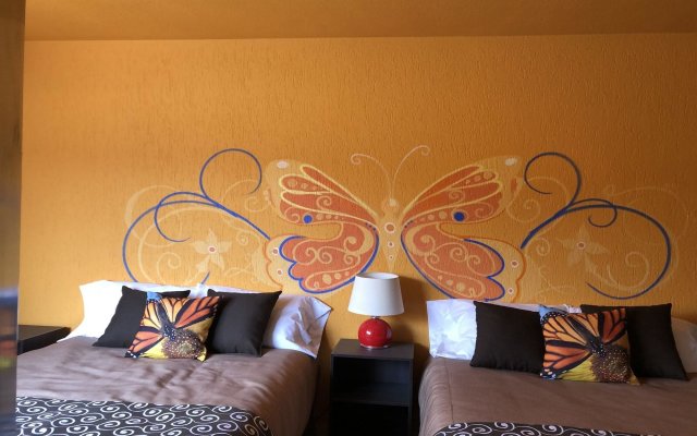 Frida suites & lounge