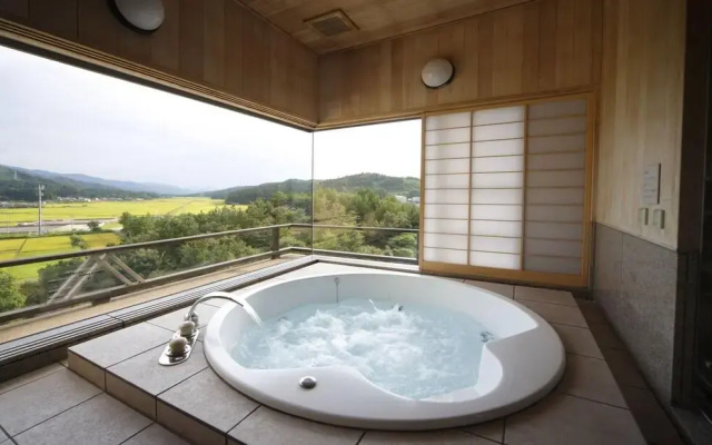 Tsukioka Onsen Shiratamanoyu Kahou