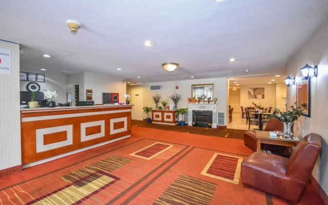 Charles River Motel