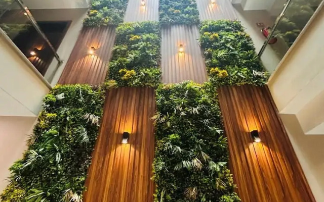 Royal Studio Golf Course Road