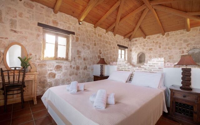 Strofilia Authentic Villas