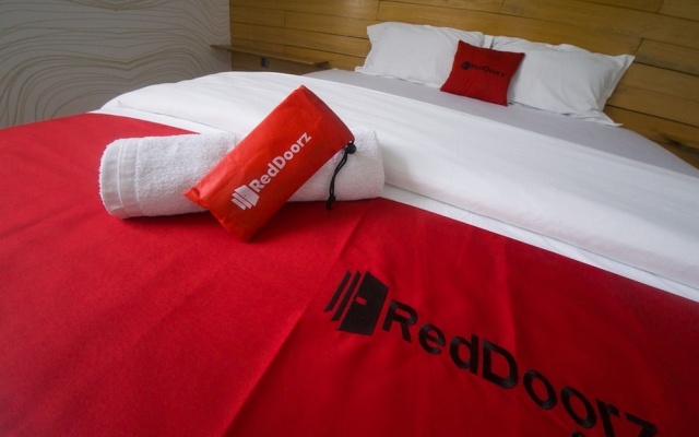 RedDoorz Plus Syariah @ Pentadio Gorontalo – Guest Rooms – Limboto