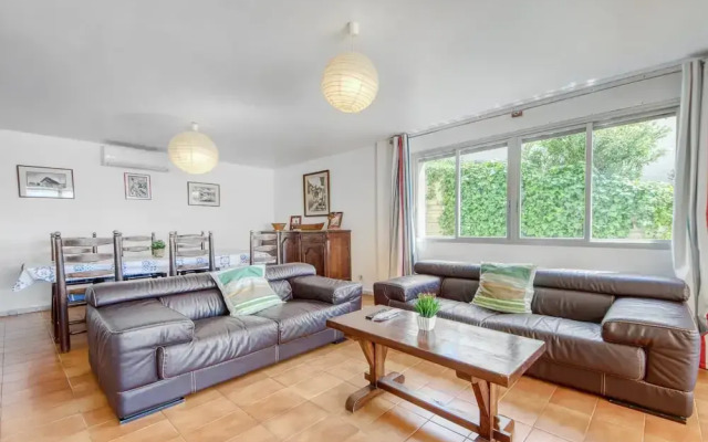 Posh Apartment Near Canyelles Petites