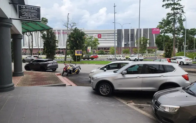 Nilai Hotel
