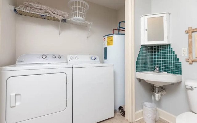 Phoenix Ix 705 3 Bedroom Condo