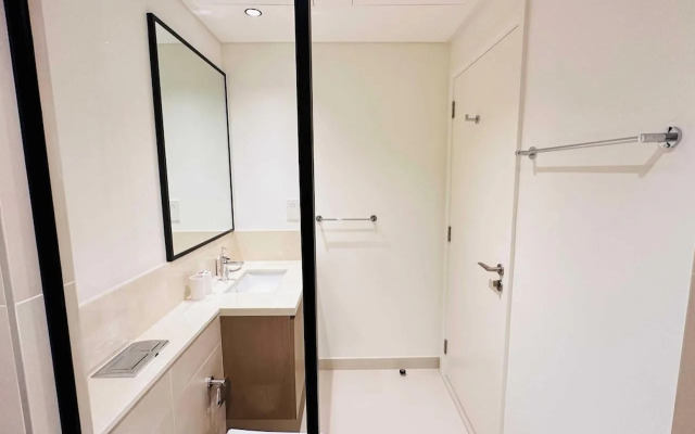 OYO HOME 1349 Burj Crown Luxury 1bed Apartment