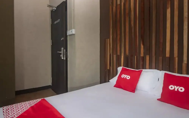 OYO 90094 Hi Inn 3