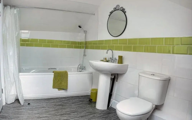 Bay Tree Apartments