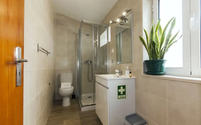 A38 - Rising Sun Top-Floor Flat