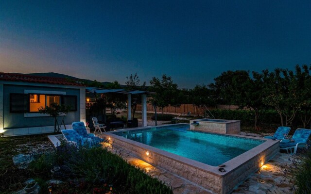 Awesome Home in Plano With Wifi and 2 Bedrooms