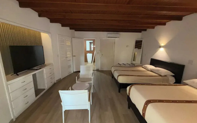 Henry Morgan Resort - All Inclusive
