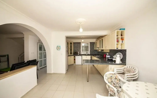 Peaceful Flat With 3 Private Beaches in Bodrum