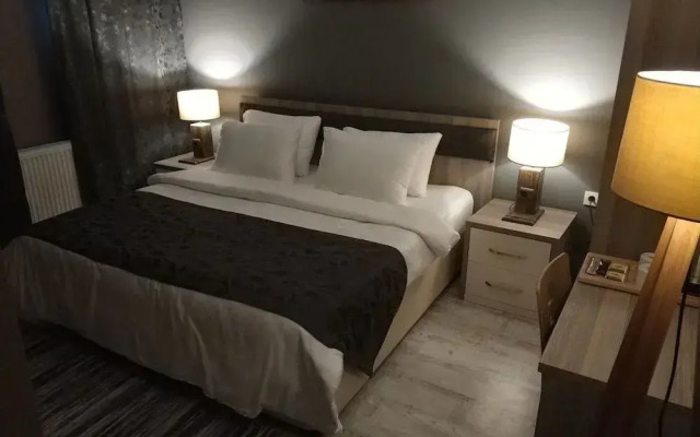Staron Otel