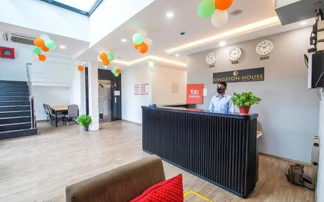 Fabhotel Kingston House