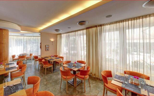 Hotel SET