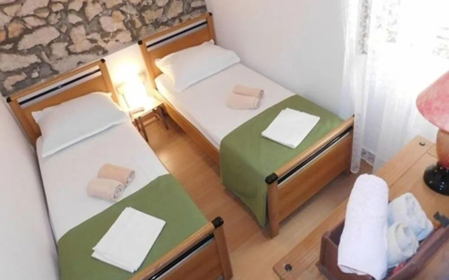 House Fortuna -stone house just few min.from beach