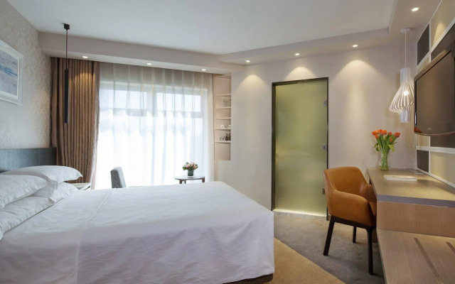Beijing Landmark Towers Apartment