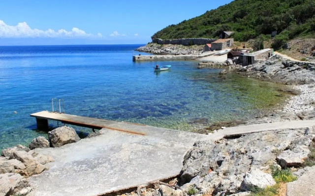 Apartments and rooms with parking space Cunski, Losinj - 2498