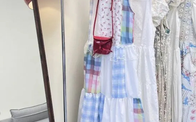 On the wind and cloud inn