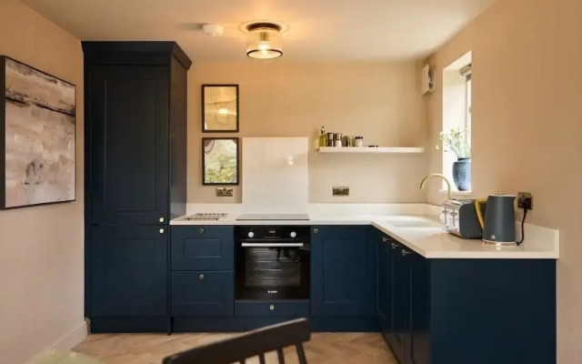 The Twickenham Wonder - Lovely 1bdr Flat With Parking