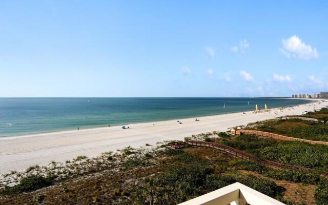 Beachfront Condo With 180-degree Views and Pool