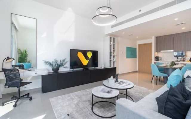 Beachfront - Palm Views & Private Beach