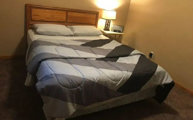Updated and Cozy 2-bedroom in Rochester