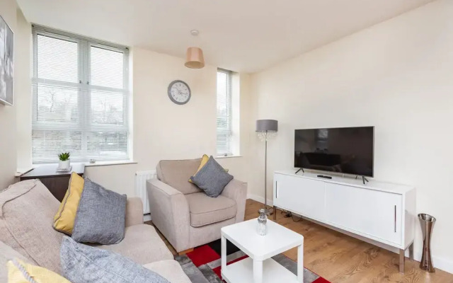 Golden Heights Suites by Kasar Stays