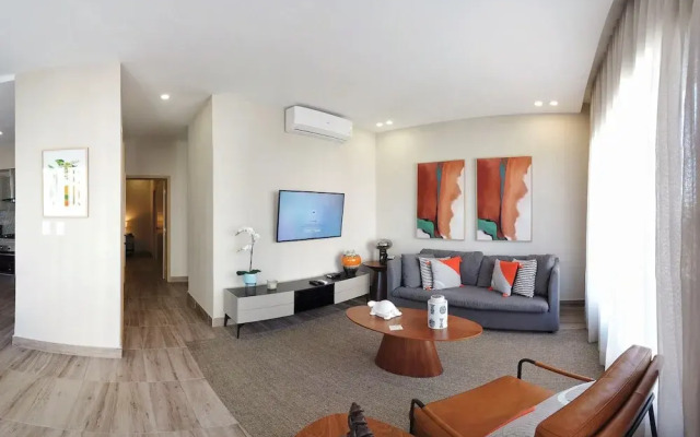 Regatta Living Hotel By Mint