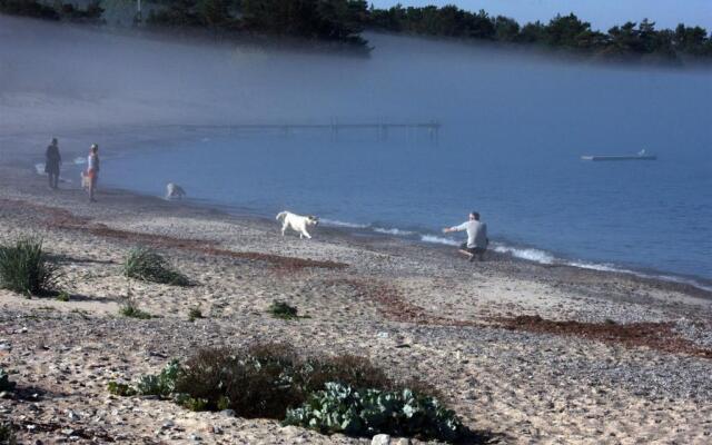 Stuga m havsutsikt & 50m till strand